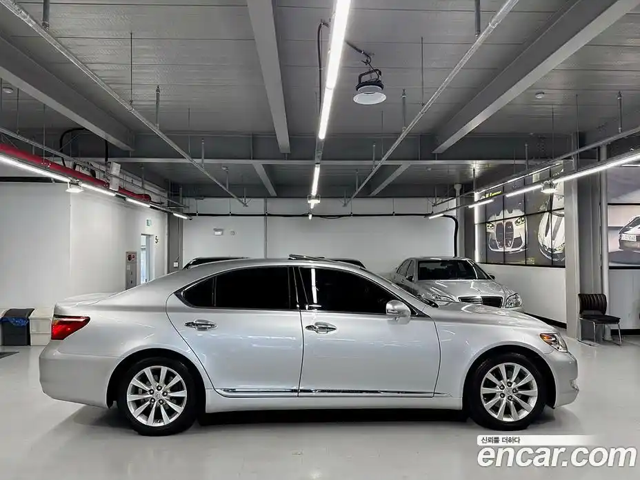 Lexus LS 2012 4.6 Автомат в Москве № 547146, фото 5