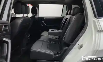 Volkswagen Tiguan 2022 2.0 Автомат в Москве № 547314, миниатюра 11