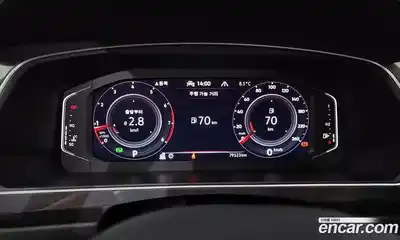 Volkswagen Tiguan 2022 2.0 Автомат в Москве № 547314, миниатюра 8