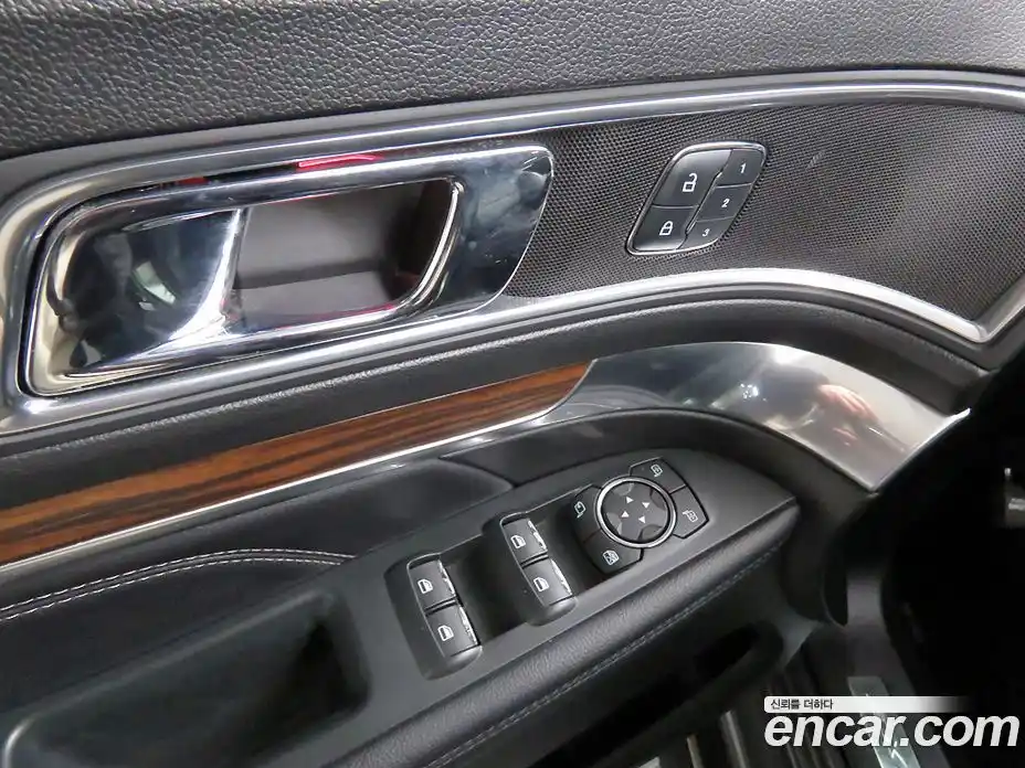 Ford Explorer 2018 2.3 Автомат в Москве № 547462, фото 16