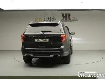 Ford Explorer 2018 2.3 Автомат в Москве № 547462, миниатюра 3