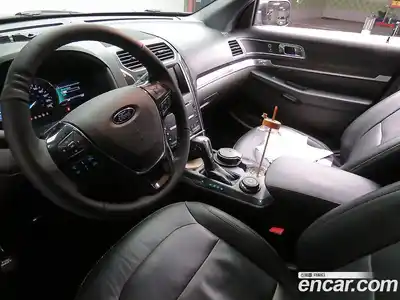 Ford Explorer 2018 2.3 Автомат в Москве № 547462, миниатюра 7
