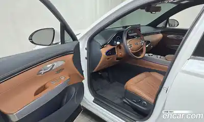 Genesis GV70 2024 2.5 Автомат в Москве № 56560, миниатюра 2