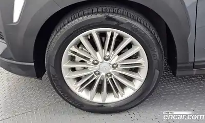 Hyundai Kona 2020 1.6 Автомат в Москве № 6121, миниатюра 5