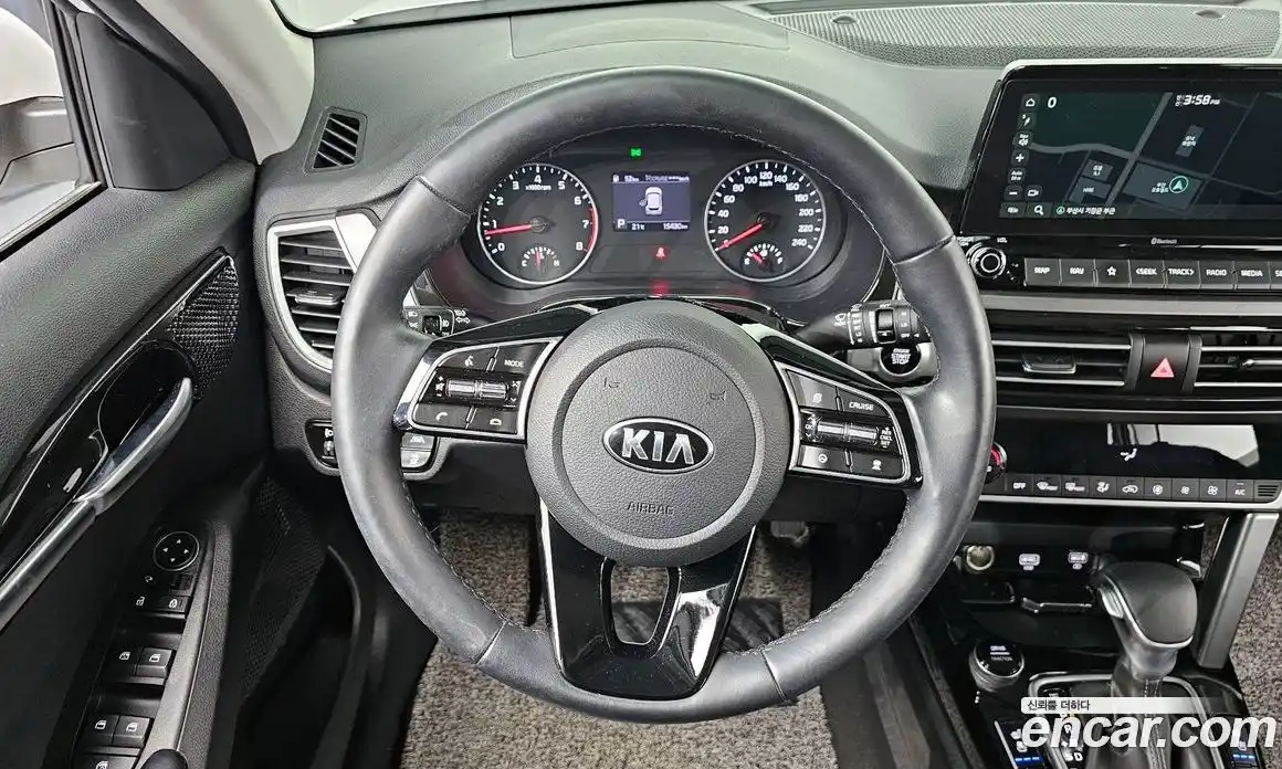 Kia Seltos 2021 1.6 Автомат в Москве № 73138, фото 13