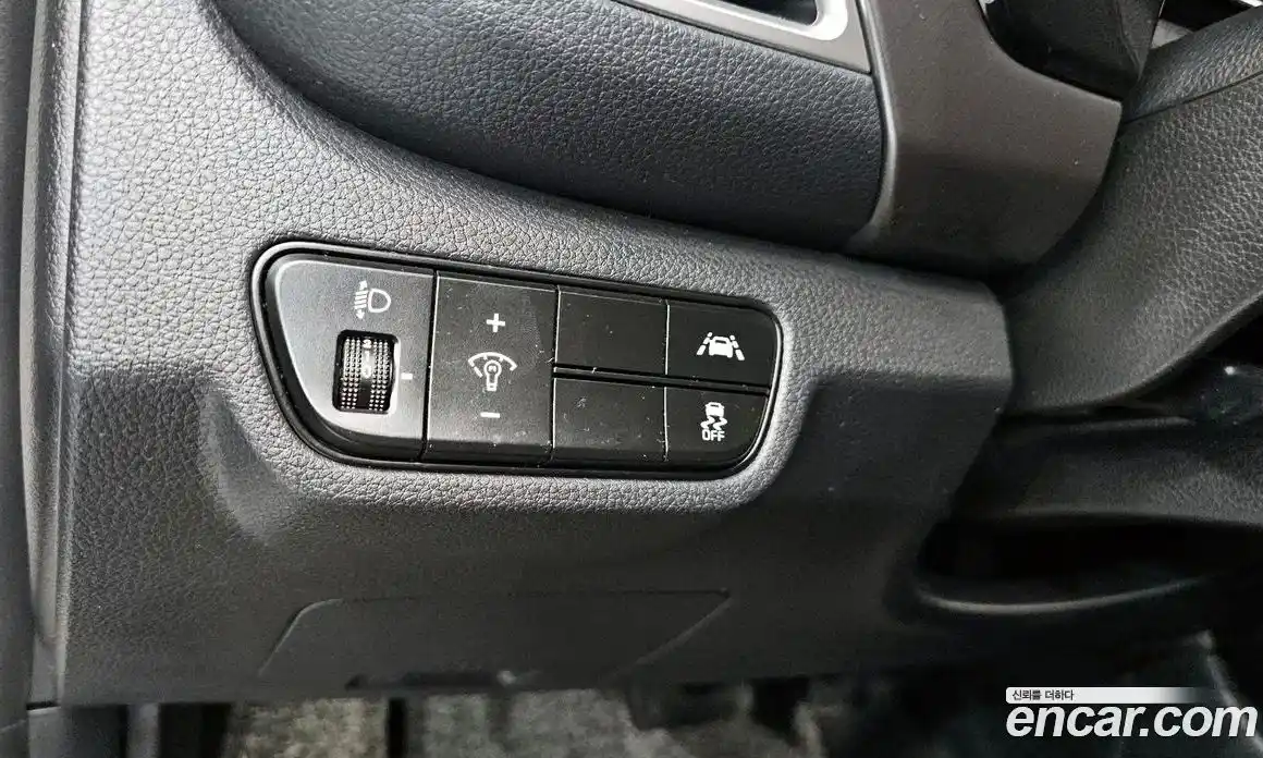 Kia Seltos 2021 1.6 Автомат в Москве № 73138, фото 15