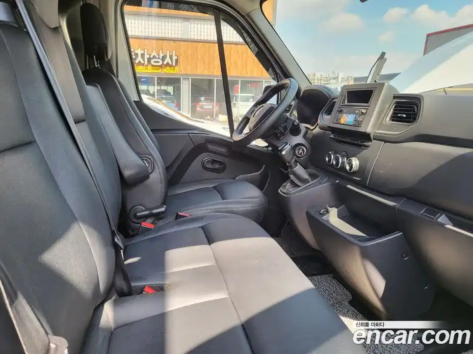 Renault Master 2020 2.3 Механическая в Москве № 101613, фото 9