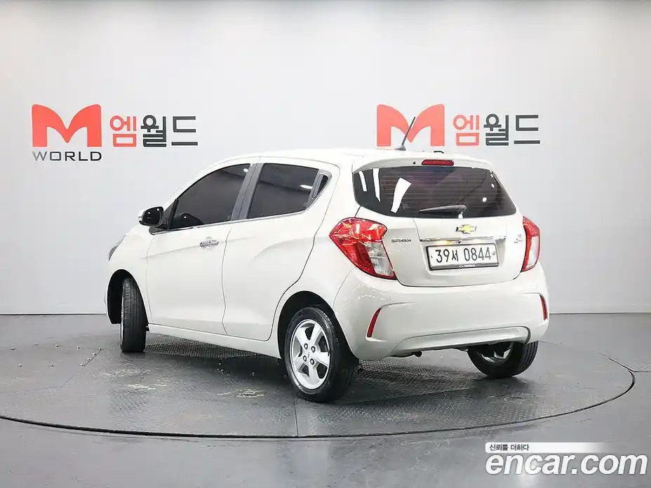 Chevrolet Spark 2016 1.0 Автомат в Москве № 103764, фото 4