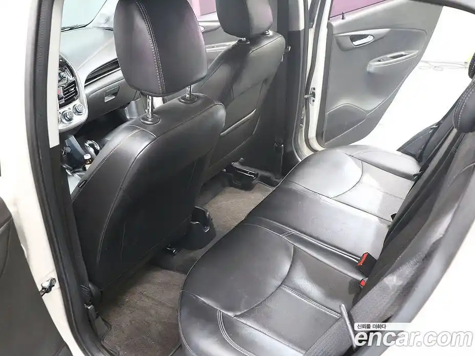 Chevrolet Spark 2016 1.0 Автомат в Москве № 103764, фото 10