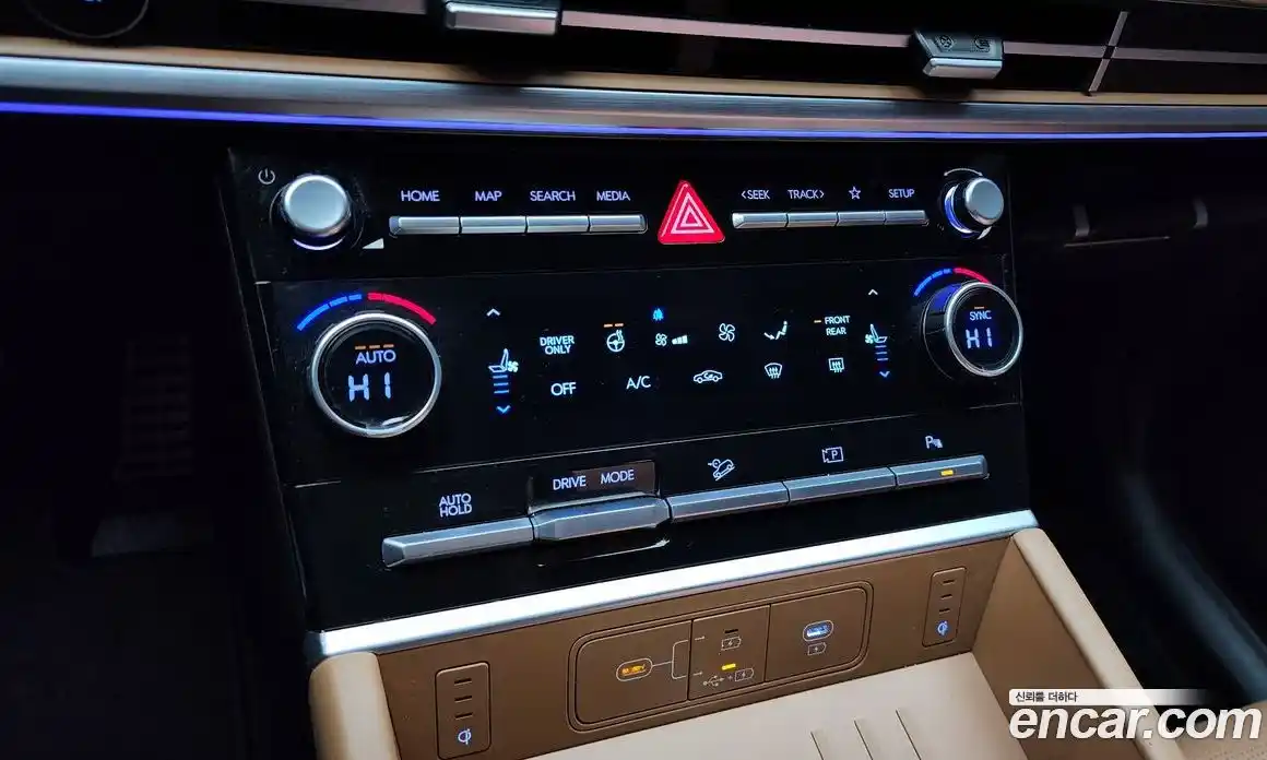 Hyundai Santa Fe 2024 1.6 Автомат в Москве № 107676, фото 6