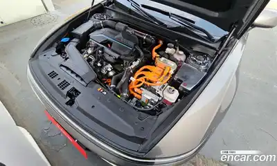 Hyundai Grandeur 2023 1.6 Автомат в Москве № 108175, миниатюра 2