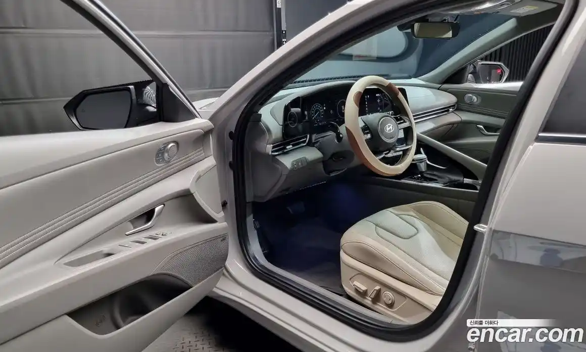 Hyundai Avante 2024 1.6 Автомат в Москве № 111606, фото 4