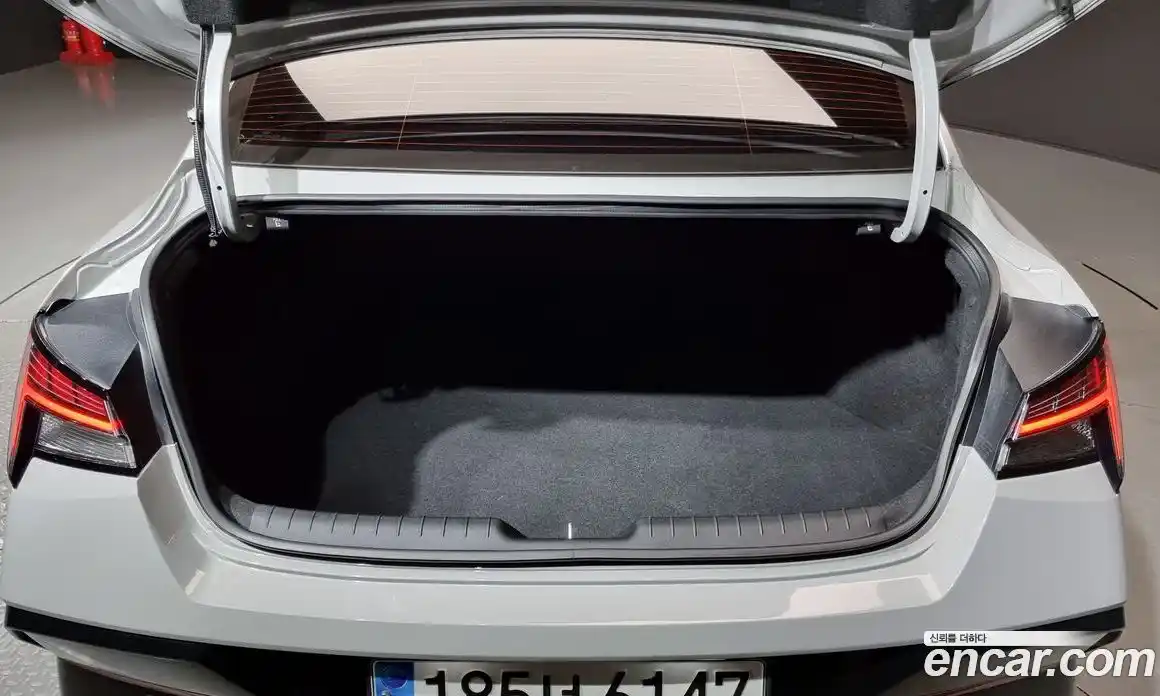 Hyundai Avante 2024 1.6 Автомат в Москве № 111606, фото 8