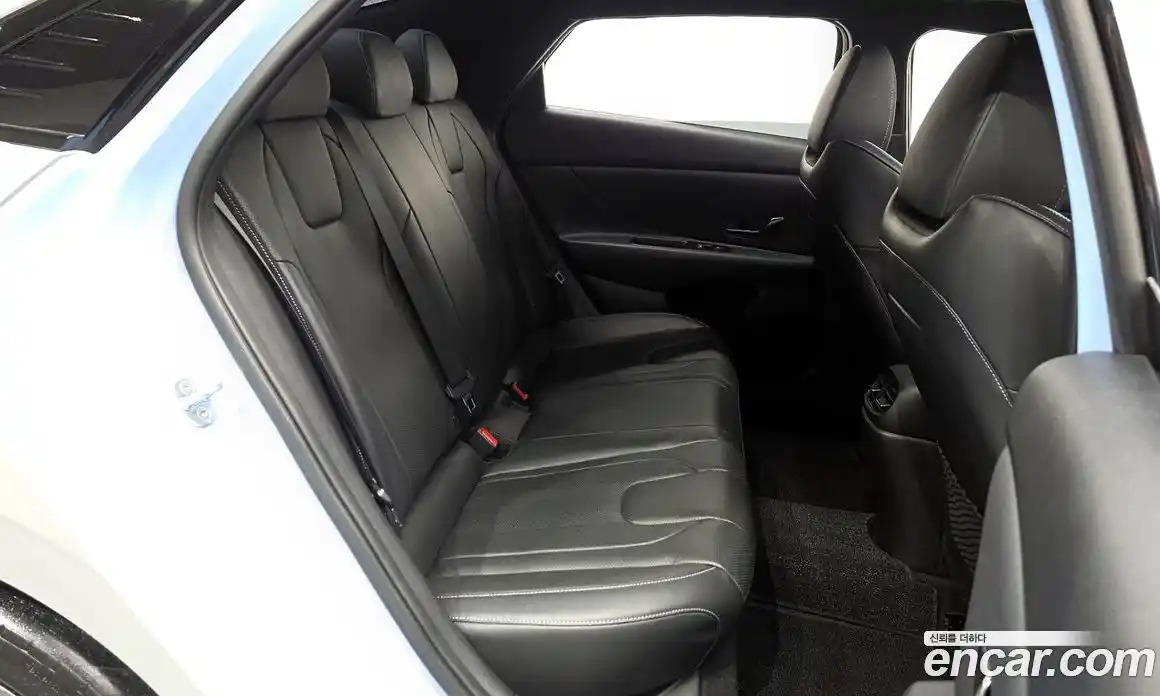 Hyundai Avante 2022 2.0 Автомат в Москве № 119677, фото 12