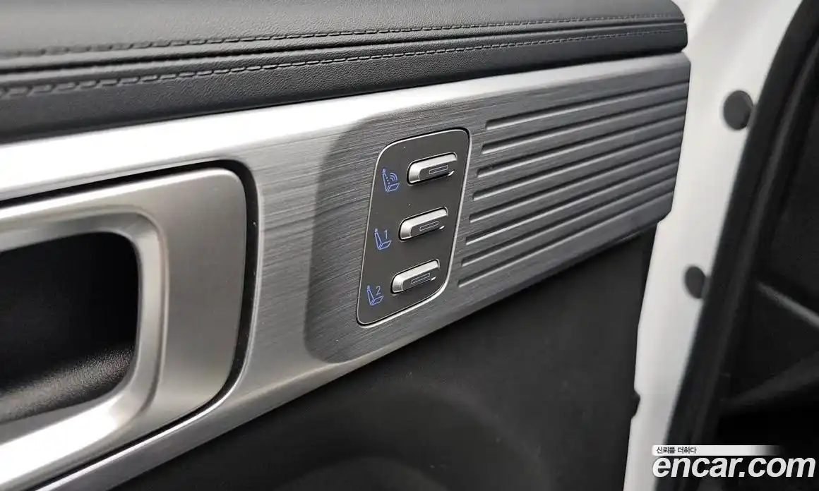 Hyundai Santa Fe 2024 1.6 Автомат в Москве № 122647, фото 18