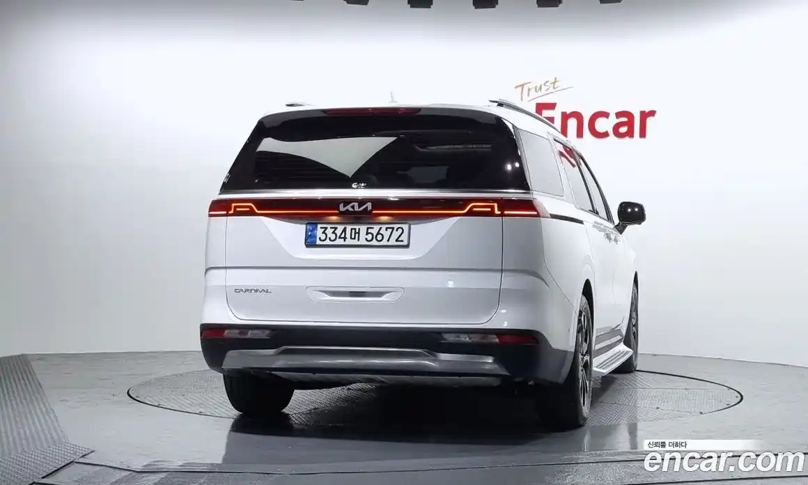 Kia Canival 2023 2.2 Автомат в Москве № 128625, фото 19