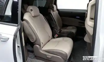 Kia Canival 2023 2.2 Автомат в Москве № 128625, миниатюра 8