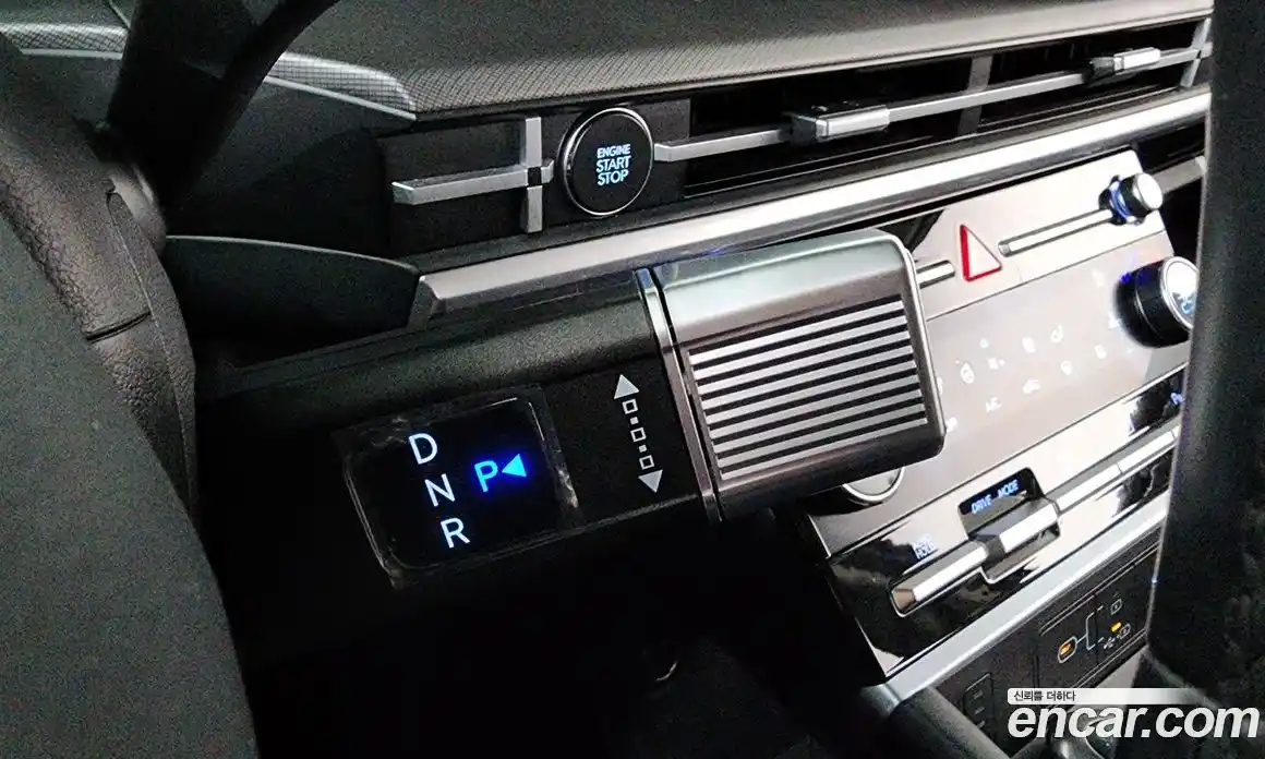 Hyundai Santa Fe 2024 1.6 Автомат в Москве № 128768, фото 9