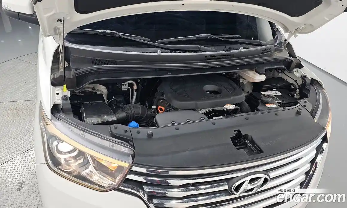 Hyundai Starex 2021 2.5 Автомат в Москве № 130341, фото 6