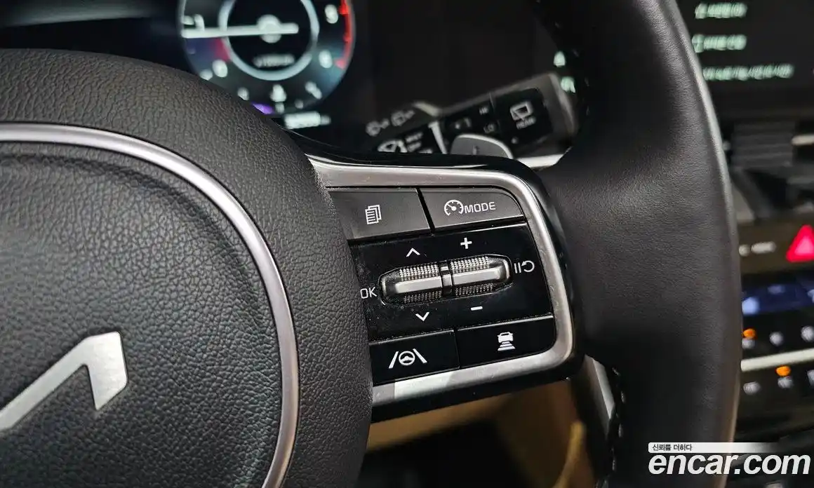 Kia Canival 2023 2.2 Автомат в Москве № 132865, фото 9