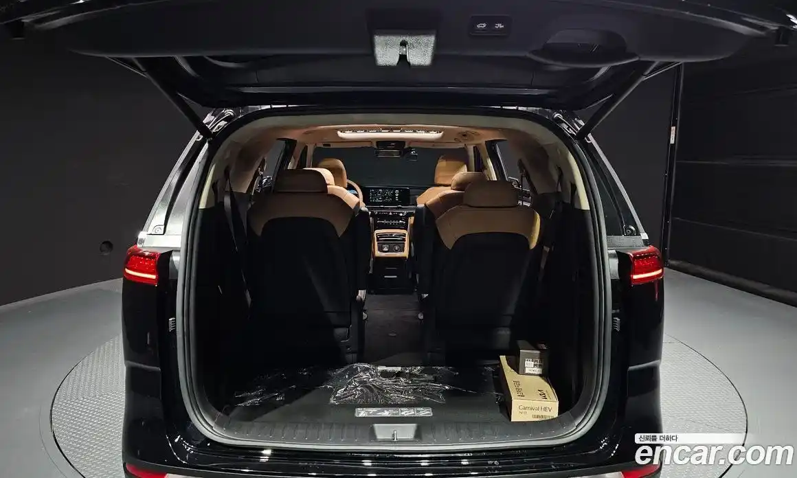 Kia Canival 2021 2.2 Автомат в Москве № 13507, фото 17