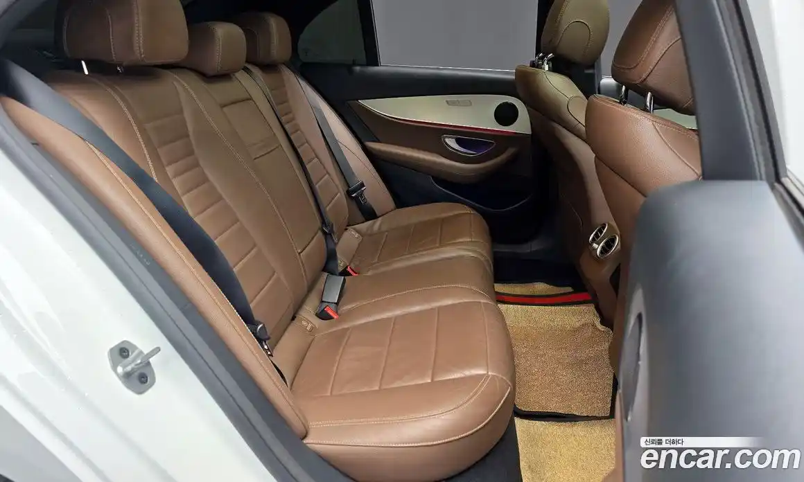 Mercedes-Benz E-Class 2021 2.0 Автомат в Москве № 150938, фото 14