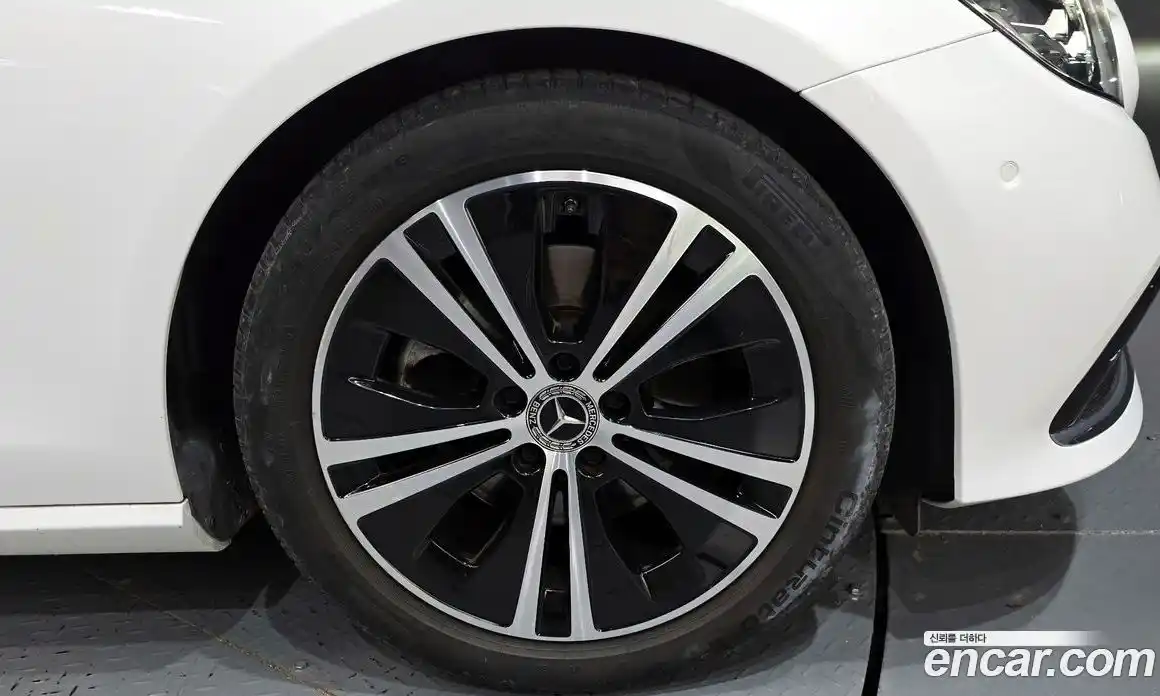 Mercedes-Benz E-Class 2021 2.0 Автомат в Москве № 150938, фото 5