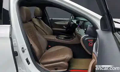 Mercedes-Benz E-Class 2021 2.0 Автомат в Москве № 150938, миниатюра 10