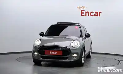 Mini Cooper 2018 1.5 Автомат в Москве № 153594, миниатюра 5