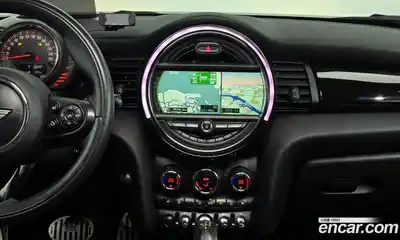 Mini Cooper 2018 1.5 Автомат в Москве № 153594, миниатюра 6