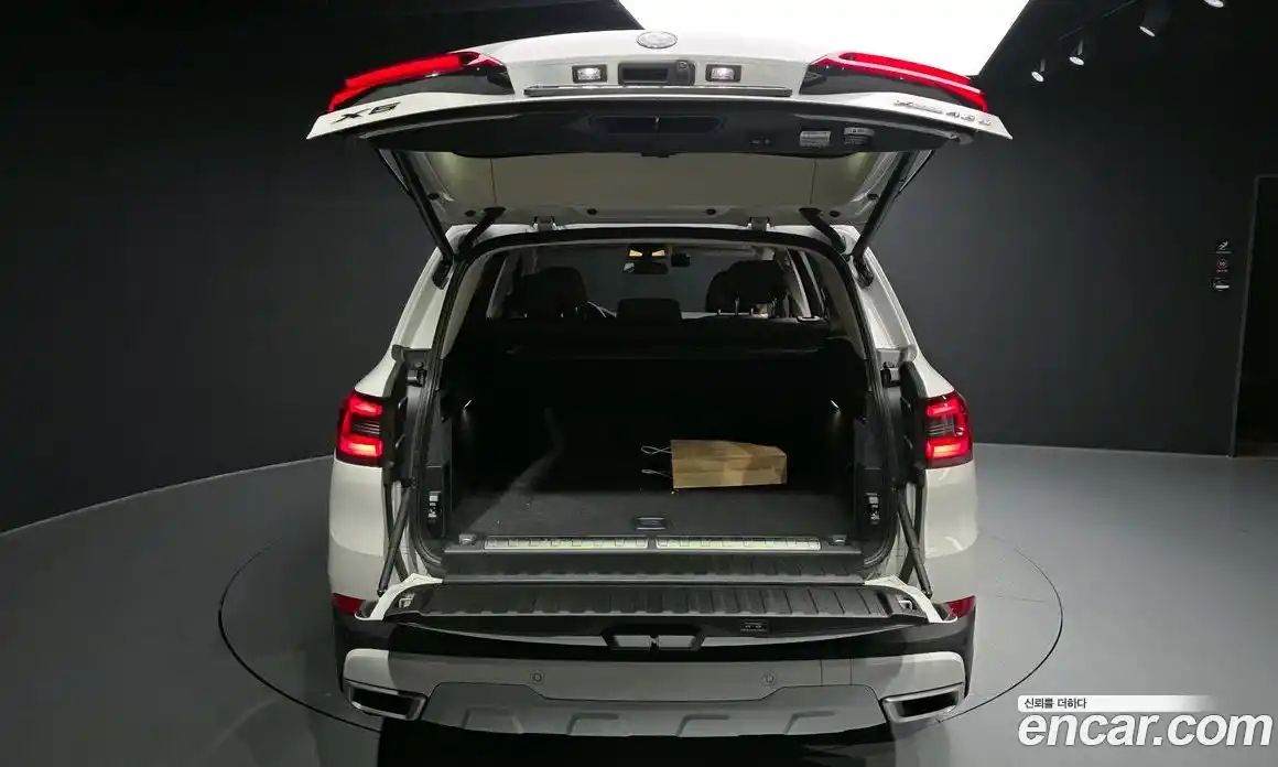 BMW X5 2023 3.0 Автомат в Москве № 153975, фото 5