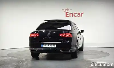 Volkswagen Passat, 2022