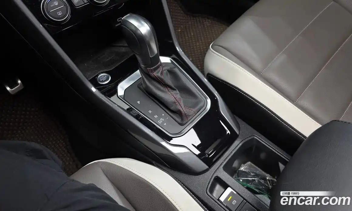 Volkswagen T-Roc 2022 2.0 Автомат в Москве № 168823, фото 4