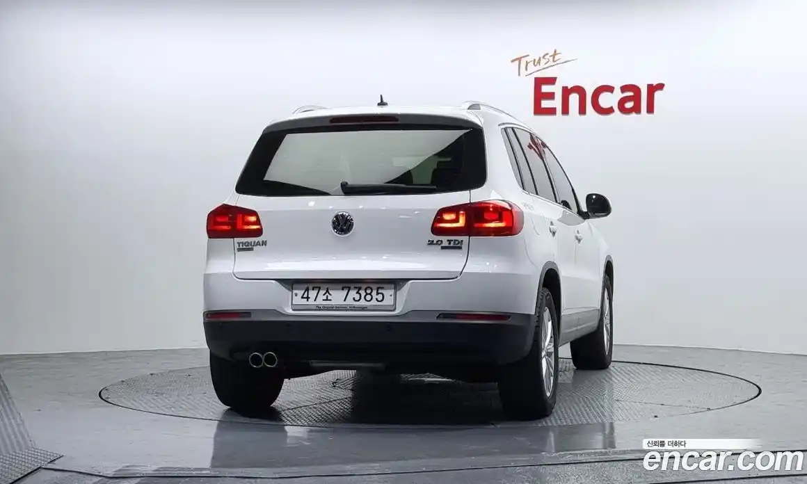 Volkswagen Tiguan 2013 2.0 Автомат в Москве № 169231, фото 4