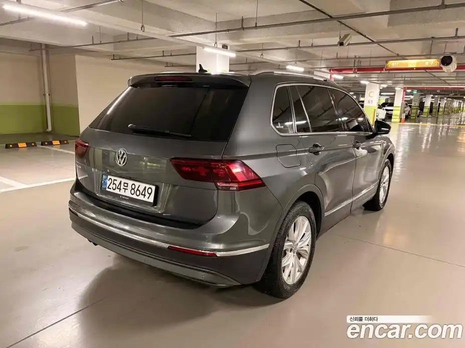 Volkswagen Tiguan 2020 2.0 Автомат в Москве № 169260, фото 9