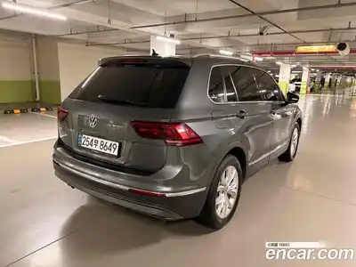 Volkswagen Tiguan 2020 2.0 Автомат в Москве № 169260, миниатюра 9