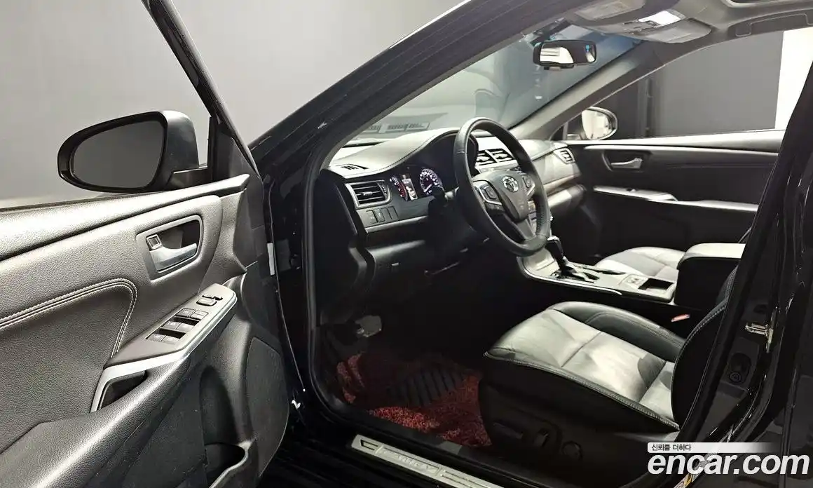 Toyota Camry 2017 2.5 Автомат в Москве № 170184, фото 12