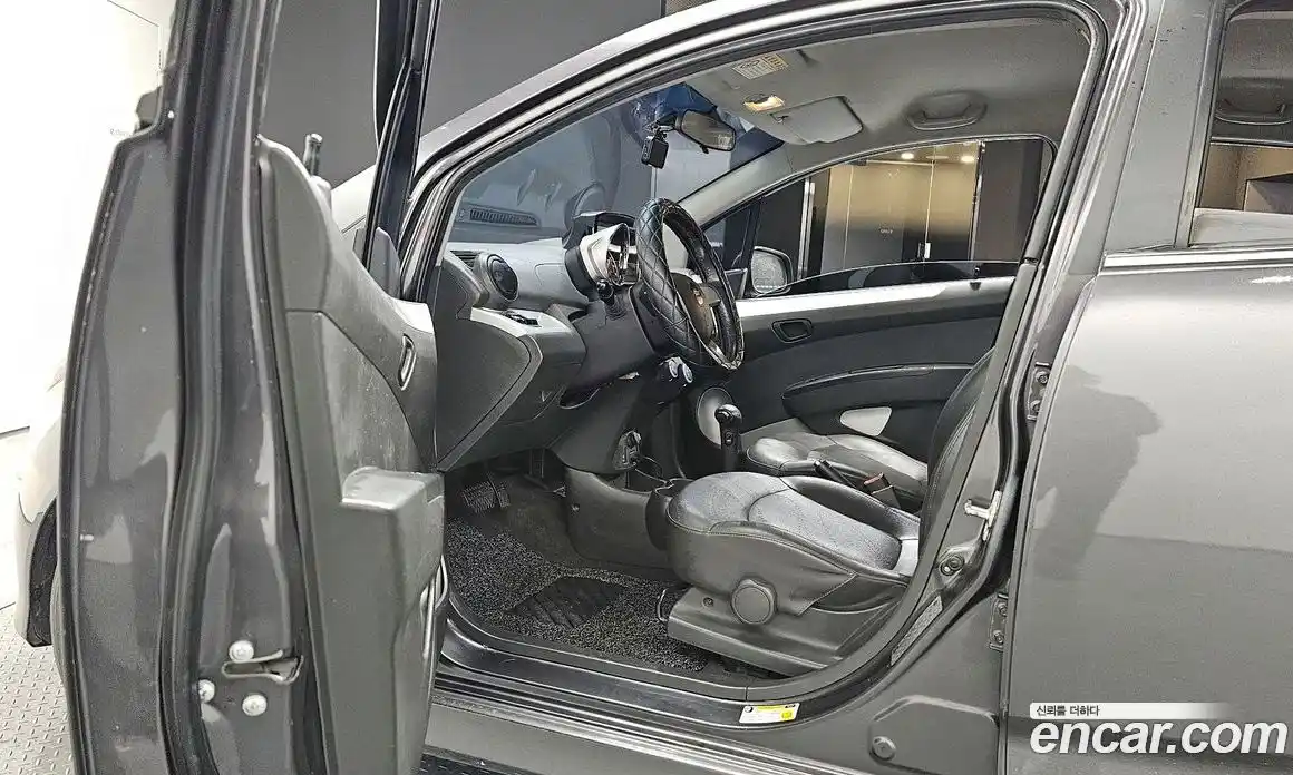 Chevrolet Spark 2014 1.0 Автомат в Москве № 173831, фото 18