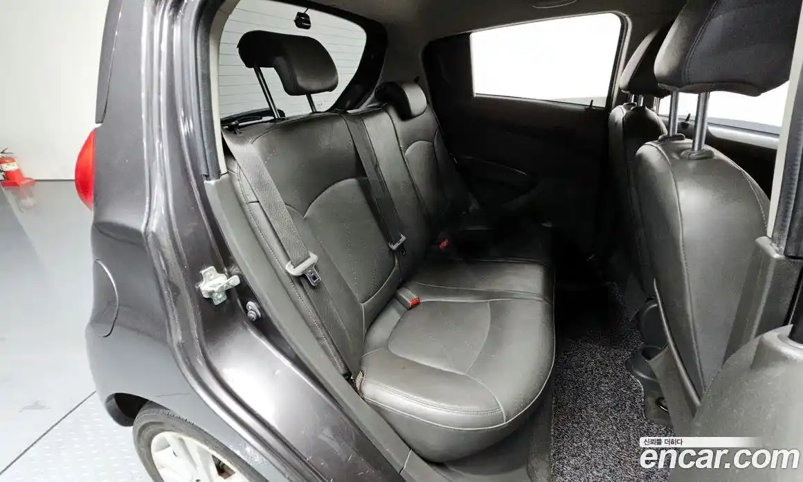 Chevrolet Spark 2014 1.0 Автомат в Москве № 173831, фото 3