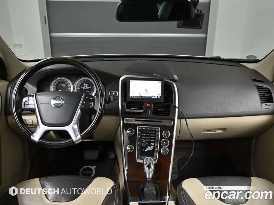 Volvo XC60 2013 2.4 Автомат в Москве № 179632, фото 13