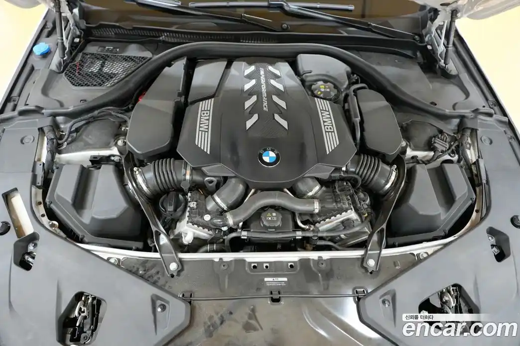 BMW 8-Series 2023 4.4 Автомат в Москве № 188030, фото 6