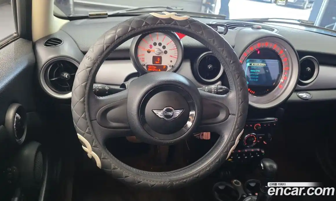 Mini Cooper 2013 1.6 Автомат в Москве № 190323, фото 13