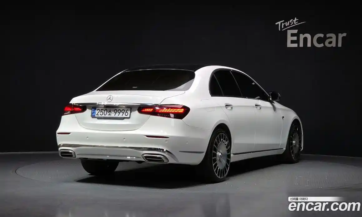 Mercedes-Benz E-Class 2022 2.0 Автомат в Москве № 193963, фото 2