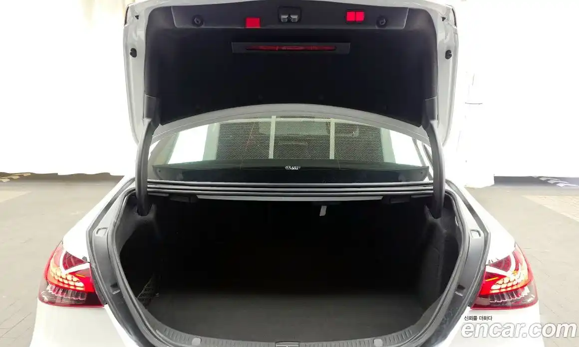 Mercedes-Benz E-Class 2022 2.0 Автомат в Москве № 193963, фото 6