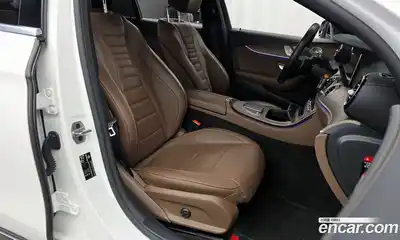 Mercedes-Benz E-Class 2022 2.0 Автомат в Москве № 193963, миниатюра 7