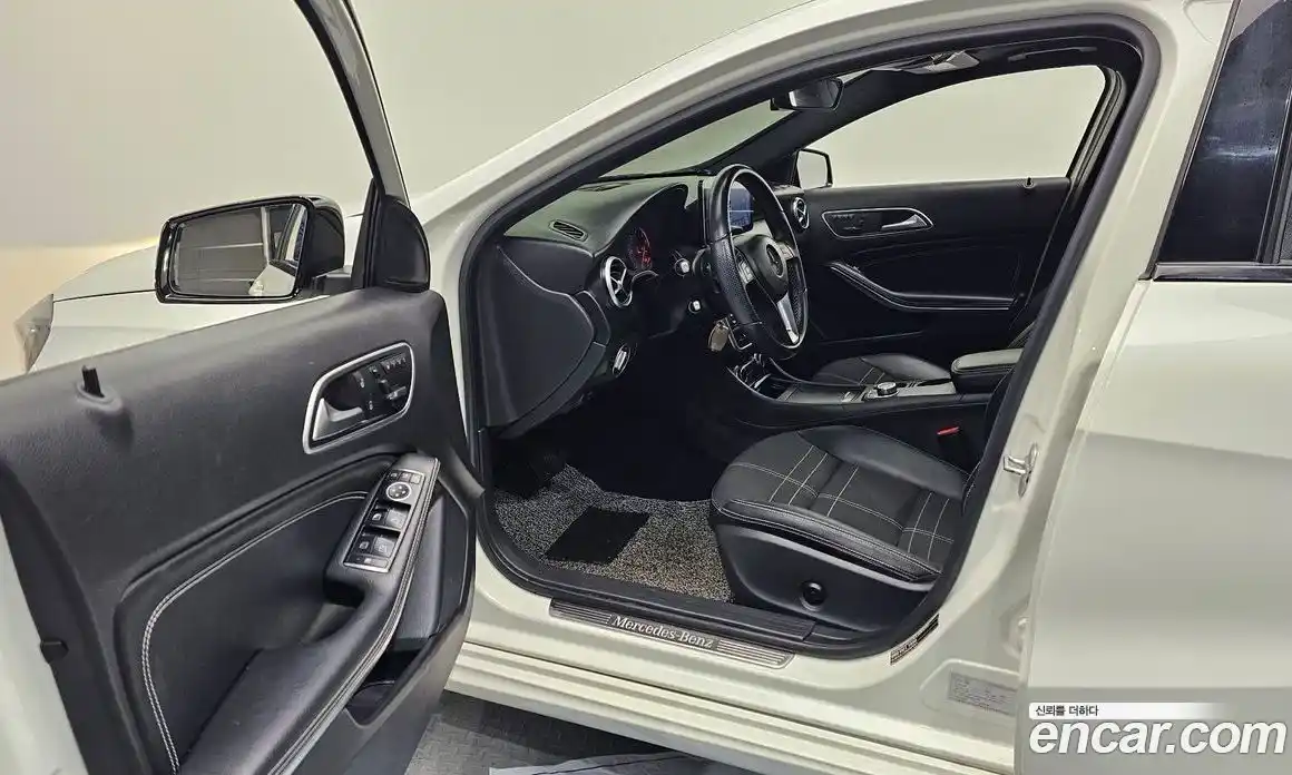 Mercedes-Benz A-Class 2014 1.8 Автомат в Москве № 194330, фото 18