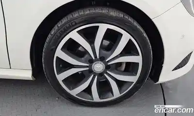 Mercedes-Benz A-Class 2014 1.8 Автомат в Москве № 194330, миниатюра 7