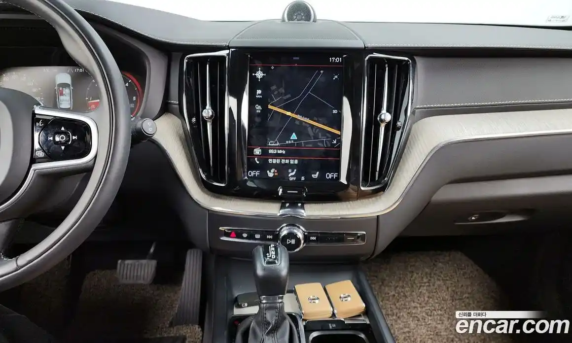 Volvo XC60 2019 2.0 Автомат в Москве № 197098, фото 14