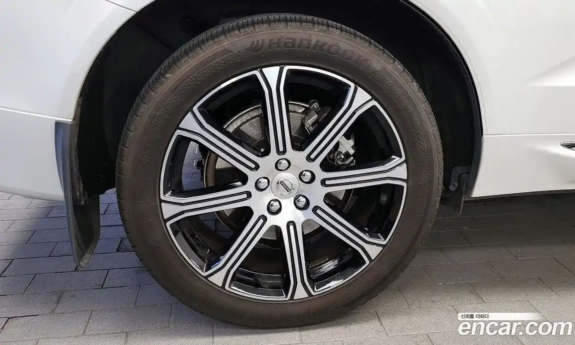 Volvo XC60 2019 2.0 Автомат в Москве № 197098, фото 5