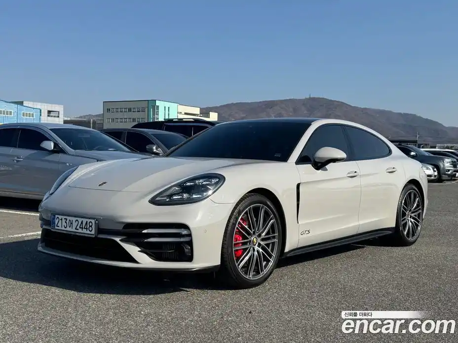 Porsche Panamera 2023 4.0 Автомат в Москве № 197304, фото 1